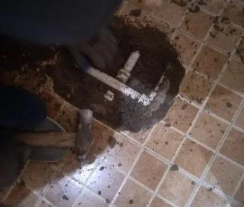 泸定卫生间漏水维修公司为您分享下卫生间渗水如何处理及注意事项